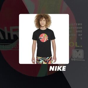 EUC Nike Sportswear Graphic Tee Shirt